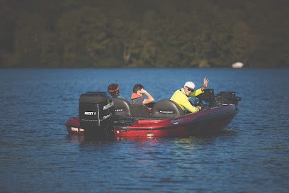 Anthony Manson-Caron Moniteur Guide de Pêche en Creuse et à Vassivière en Limousin, Site de Pêche à Peyrat-le-Château