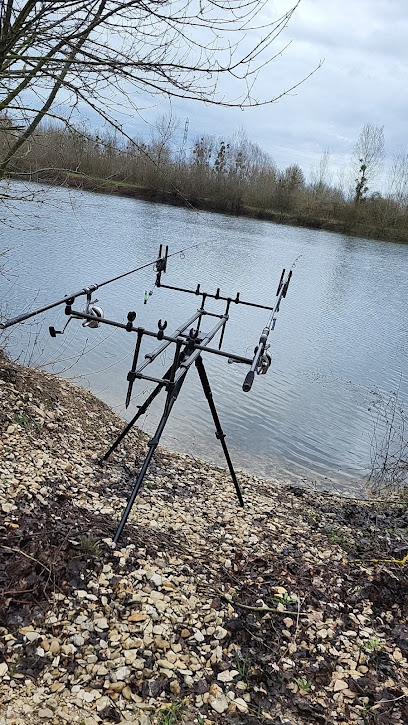 L'étang Des Pêcheurs, Site De Pêche à Buchères