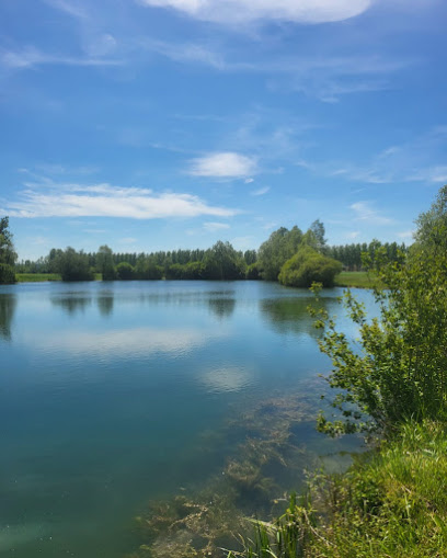 L'etang Des P'tits Plaisirs, Site De Pêche à Villeneuve-la-Guyard